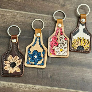 Porte-clés en cuir taillé sculpté à la main Porte-clés en cuir de forme exotique mignon Accessoires en cuir taillé Porte-clés mignons pour unisexe - Product Image 1