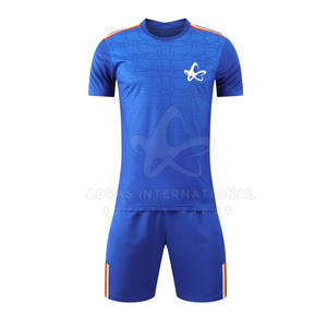 ชุดฝึกฟุตบอลผ้าโพลีเอสเตอร์สำหรับผู้ใหญ่ชายและหญิง100% น้ำหนักเบาแห้งเร็วระบายอากาศได้ดีดีไซน์ใหม่ - Product Image 1