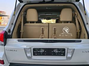 Lexus LX570 4WD 5.7L V8 Automático de 7 Plazas, SUV de Lujo, Blanco, Usado, 2015 |   Listo para Exportar - Product Image 5