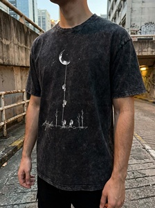T-shirt en coton 300 g/m² à épaules tombantes, imprimé personnalisé motif Lune et Arbre, sérigraphie, délavage acide vintage, coupe basse régulière, fournisseur - Product Image 3
