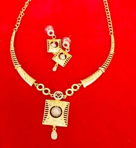 24K Plaqué or Vintage Dubai Fashion Jewelry Set Boucles d'oreilles Bracelets Peignes Broches en cuivre pour les clients USA France - Product Image 4