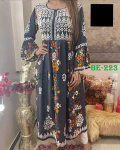 Haut imprimé en rayonne pour femmes ethniques avec broderie en fil de coton Ensemble Plazo de créateur pour fêtes faites à la main en Inde - Product Image 4