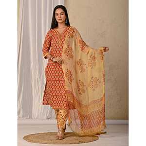 Conjunto de pantalón y kurta Anarkali estilo indio rojo, de algodón estampado Butta Block con tela de red de seda, ropa étnica para fiestas y ocasiones especiales. - Product Image 3