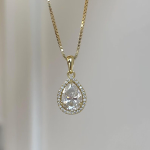 Collier de fête chrétien en moissanite en forme de larme, plaqué or 14 carats, pendentif avec halo de charmes en forme de poire - Product Image 1