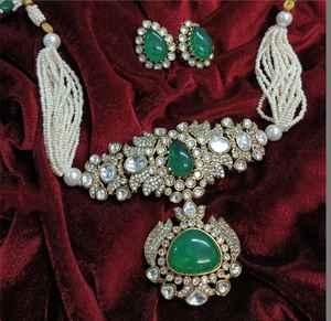 Ensemble collier et boucles d'oreilles en or antique plaqué or Polki Kundan, bijoux élégants pour les mariages et les célébrations d'anniversaire - Product Image 6