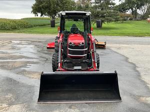 Tracteur diesel Massey Ferguson 1735M 2018 80-140HP pour la ferme et la pelouse Mini engrenage et roulements de noyau de moteur avec pompe et boîte de vitesses - Product Image 5