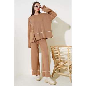 Conjunto de 2 piezas de punto con botones en los hombros Latte - Product Image 3