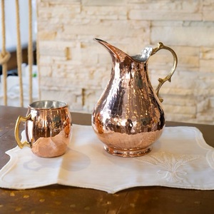 Jarra de servicio de agua de cobre puro de calidad superior con asa Jarra decorativa de cocina casera de diseño martillado pesado de nuevo estilo - Product Image 4