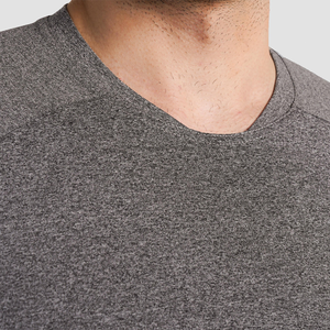 เสื้อยืดรัดรูปสำหรับผู้ชายเสื้อถักลายโลโก้ตามสั่งจากผู้ผลิตในปากีสถาน - Product Image 5