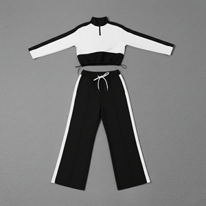 Conjunto de Sudadera con Capucha Corta y Pantalones Deportivos Holgados de Algodón 100% de Alta Calidad MOVATEXTILE para Mujer, con Logotipo Personalizado, 2 Colores, Conjunto de 2 Piezas para Mujer - Product Image 4