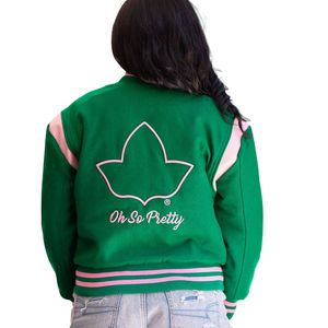 Veste universitaire de style Ivy League, veste bomber verte et rose avec patch pour femmes, look de sororité, respirante avec OEM - Product Image 2