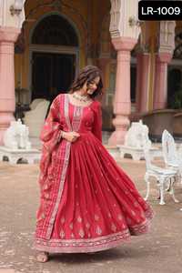 Las mujeres más hermosas usan vestidos largos Anarkali para bodas y festivales, ropa tradicional, colecciones de ropa para vestido de mujer - Product Image 5