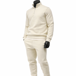 Conjunto Deportivo Premium para Hombre con Cierre de Cremallera, Corte Ajustado, Sudadera de Felpa de Algodón, Pantalones Jogger, Logotipo Personalizado, Estilo Minimalista - Product Image 4