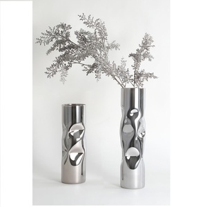 Lo mejor para la decoración del hogar Diseño hecho a mano personalizado Hecho a mano Mejor decoración interior y diseño hecho a mano Florero de planta de oro y florero - Product Image 6