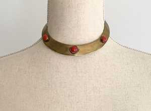 Gargantilla de latón hecha a mano para mujer, joyería étnica Bohemia con centro de Mesa de Piedra Roja y patrón en forma de ala - Product Image 5