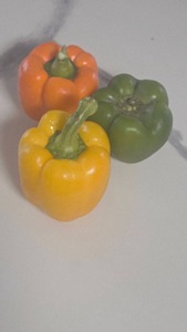 Pimiento Rojo, Amarillo y Verde Fresco, Producto 100% Natural de Alta Calidad y Más Vendido, el Mejor Capsicum - Product Image 3