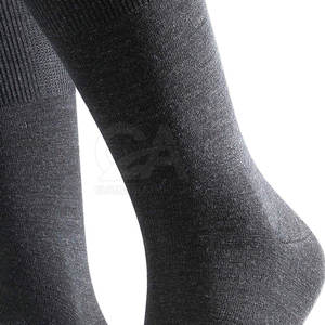 High Quality <b>Mens</b> Breathable Knitted Athletic <b>Socks</b> <b>White</b> and Black Customizable Logo Pattern Durable and Fashionable <b>Socks</b> - Product Image 4
