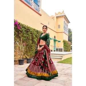 Collection moderne de Lehenga Choli en mousseline KORA pour fêtes indiennes/pakistanaises - Tenue pour femme à séchage rapide - Product Image 1
