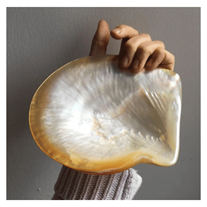 Plateau en nacre véritable, plat en coquille de nacre pour porte-bague, rangement de clés et organisateur de coiffeuse, fabriqué au Vietnam - Product Image 2