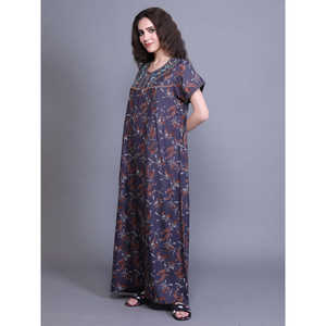 Chemise de nuit Alpine ODM en tissu doux tissé avec poche latérale, broderie au col et logo personnalisé, fermeture à cordon, MOQ 3 pièces - Product Image 3