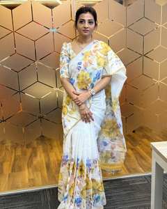 Saree imprimé numérique à motif floral ethnique royal avec tissu en soie flammé Lilen lourd pour le mariage et la fête des femmes - Product Image 2