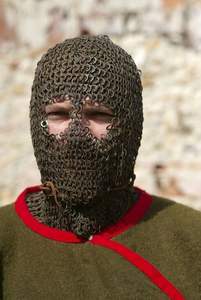 Nouvelle arrivée : Armure en maille métallique détaillée pour séances photo médiévales, offrant une texture et une profondeur de guerrier réalistes - Product Image 3