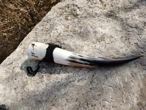 Auténtica taza de cuerno de estilo vikingo de inspiración nórdica con soporte de cuerno para accesorios de bar y pub de cerveza a un precio asequible - Product Image 4