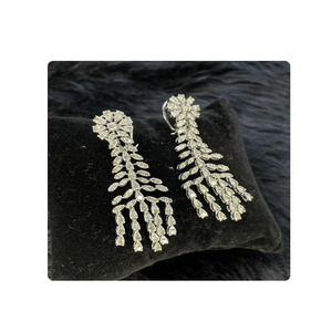 Boucles d'oreilles en or 14Kt à la demande avec diamants Moissanite pour les anniversaires de mariage ou les cadeaux pour l'approvisionnement mondial - Product Image 2