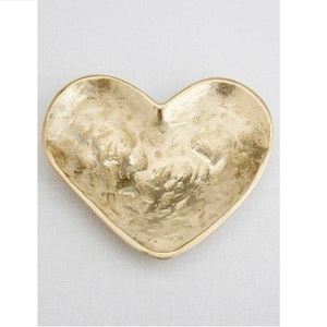 Plat et bol de service Vaisselle Bols de service Design Finition faite à la main Alimentaire Design rugueux Décoration intérieure Matériau solide - Product Image 1