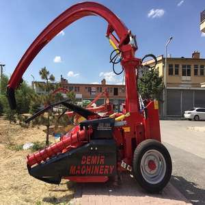 Hacheurs de maïs indépendants en rangées à vendre avec système auto-hydraulique, châssis pliable et tarières de levage en standard - Product Image 4