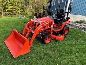 Kubota BX2380 Used Tractor with Cab Including Front Snow Blower - Product Image 4