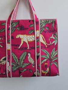 Fourre-tout doublé en coton matelassé pour femmes indiennes Shopping Carry Bag Shoulder Hand-Block Printed Embroidered Jugle Design Zipper Chains - Product Image 3