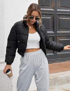 Chaquetas acolchadas y bomber brillantes para mujer personalizadas, abrigos de burbujas de invierno, chalecos sin mangas, opciones de diseño a medida, fabricante OEM/ODM - Product Image 3