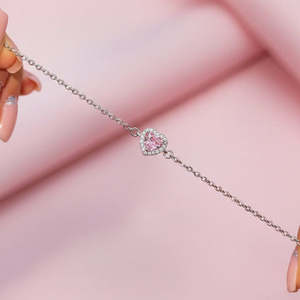 Pulsera de Plata Hallmark con Dije de Corazón Rosa, Diseño Minimalista - Product Image 1