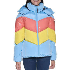 เสื้อแจ็คเก็ตพัฟเฟอร์สั้นมีฮู้ดลายทางเชฟรอนหลากสีสำหรับทุกเพศ - Product Image 5