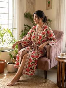 Bata Kimono de Algodón con Estampado Floral Rojo Hecho a Mano para Mujer, Túnica India Ligera, Tallas Grandes - Product Image 5