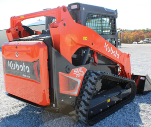 Cargador de cadenas compacto Kubota de alto rendimiento con motor duradero y componentes básicos fiables para uso en el lugar de trabajo - Product Image 2