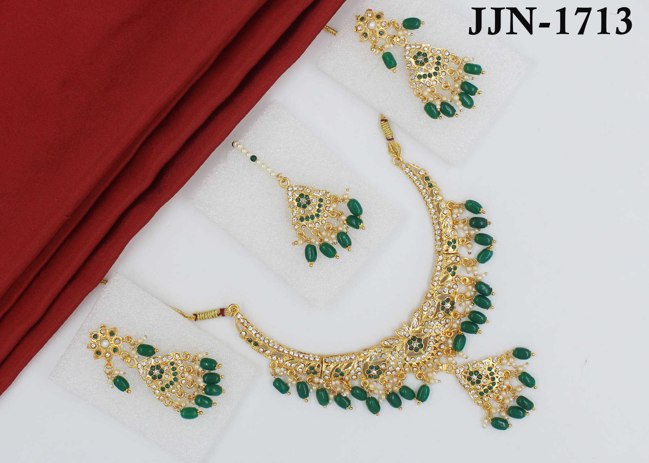 สีเขียว