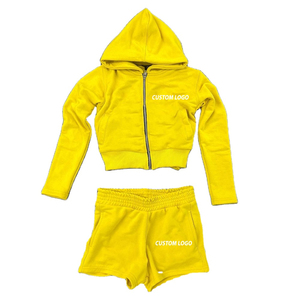 Conjunto de ropa de verano con capucha y pantalones cortos para mujer Estilo de cremallera completa Logotipo personalizado Impresión o logotipo bordado - Product Image 1