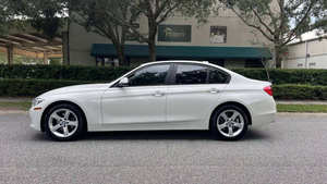 Precio al por Mayor, BMW Serie 3 320i AWD 2017, Diésel, Automático, Cuero, Volante a la Izquierda, Techo Panorámico, Sedán de 4 Puertas, Usado, R18, Halógeno - Product Image 5