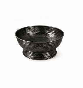 Bassin de pédicure rond en métal martelé noir NJ, bol de luxe antique en métal pour les pieds - Product Image 1