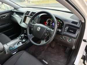 Toyota Crown Athlete 2009 en bon état, boîte de vitesses manuelle/automatique, moteur turbo, R15/R20, cuir clair, conduite à gauche, japonais - Product Image 2