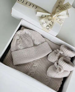 Manta de punto de ganchillo de bebé de lana merino personalizada, sombrero, manopla, zapatilla conjunto de regalo - Product Image 3