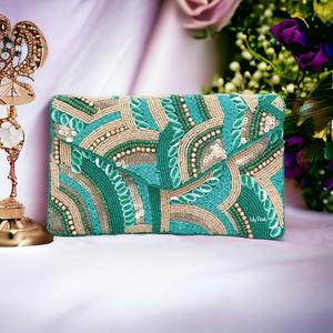 Vente en gros de sacs de soirée bohèmes de grande capacité personnalisés pour femmes, fabriqués à la main, avec chaînes à broder multicolores et motifs en zigzag - Product Image 2