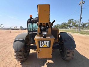 Montacargas Telescópico CAT TL943C, Usado en Buenas Condiciones, con Pluma Extensible y Cargador Telescópico - Product Image 6