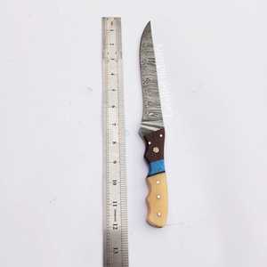 Nouveau design couteau à filet en acier damas fait à la main couteaux à poisson couteau à désosser avec os de chameau et manche en bois - Product Image 5