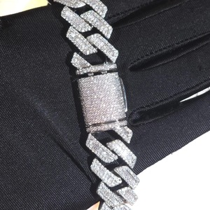 Cadena Cubana de Plata 925 Chapada en Oro con Circonita, Hecha a Mano en India, para Hombres y Mujeres, Regalos para Ocasiones Especiales - Product Image 5