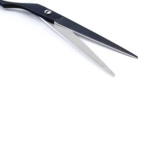 Tijeras de peluquería de acero inoxidable diseñadas para un corte de pelo suave y sin esfuerzo, sin fatiga en las manos. - Product Image 4