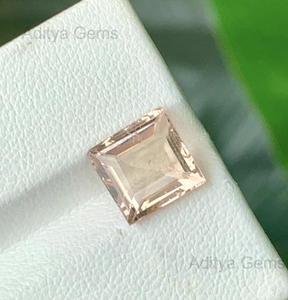 พลอยมอร์กาไนต์ธรรมชาติสีพีชสไตล์บราซิลทรงสี่เหลี่ยมตัดเป็นขั้นหลวมจาก Jaipur เครื่องประดับสีชมพูพีช - Product Image 4