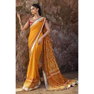 ผ้าซิฟฟอนสีเหลืองปักเลื่อมแบบกอต้า พร้อมชุดเสื้อ 3 ชิ้น - Product Image 6